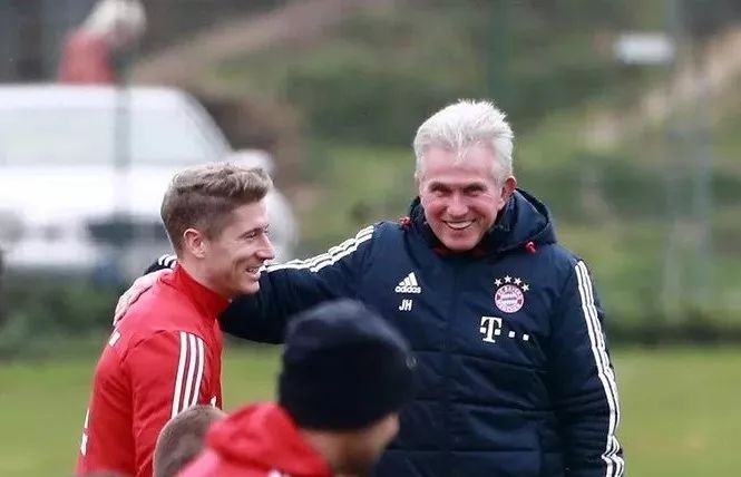 过年轻球员 过年轻球员