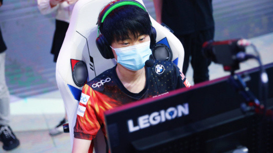 凭借出色的 凭借出色的