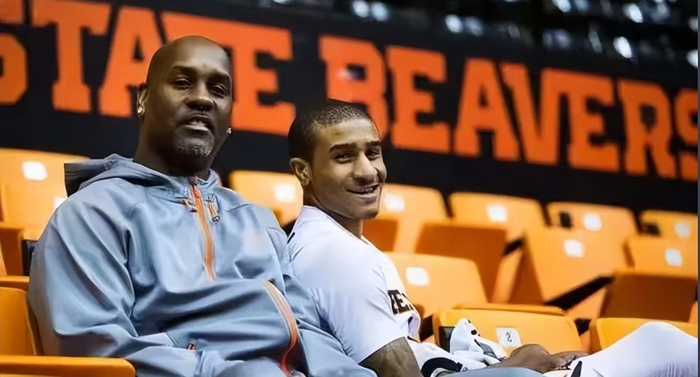 如今借助V 如今借助V